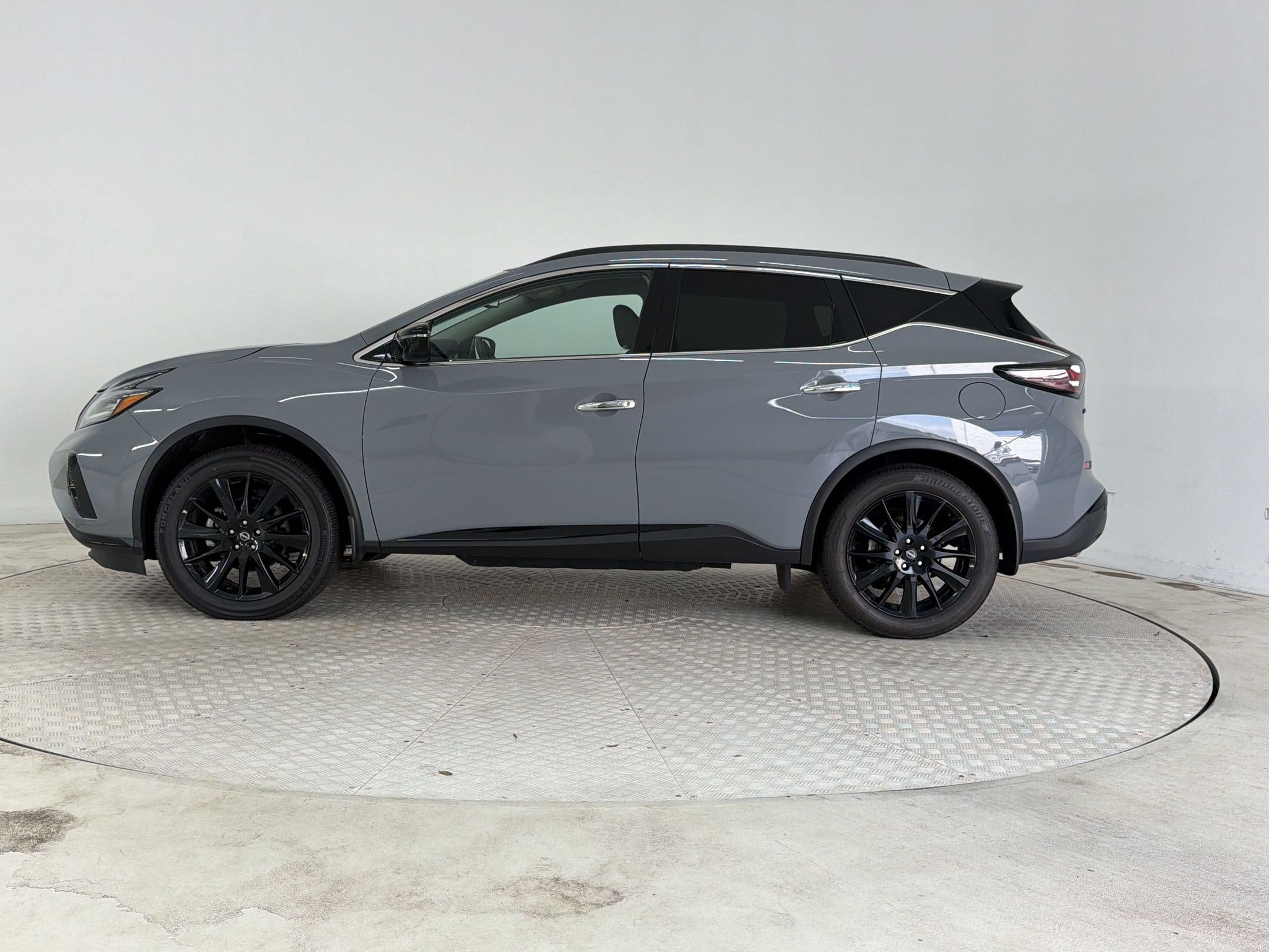 Used 2024 Nissan Murano SV w/ SV Midnight Edition Package AWD/4WD image 2