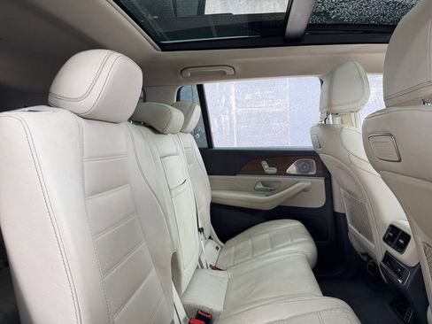 Used 2020 Mercedes-Benz GLS 450 4MATIC image 32