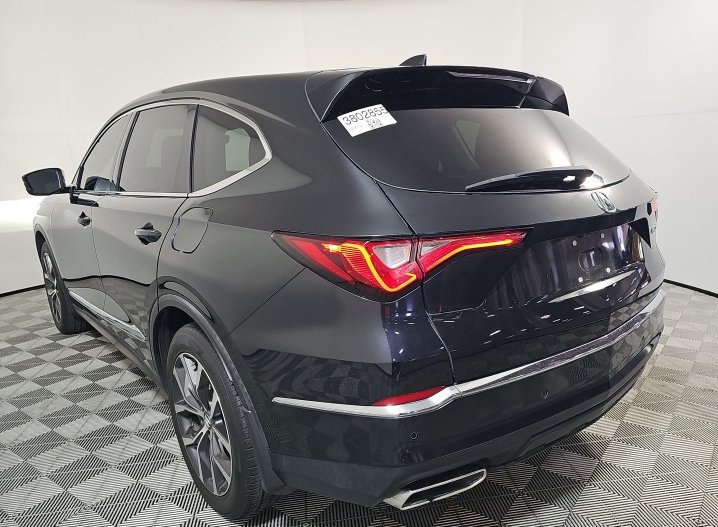 Used 2022 Acura MDX w/ Technology Package FWD image 3