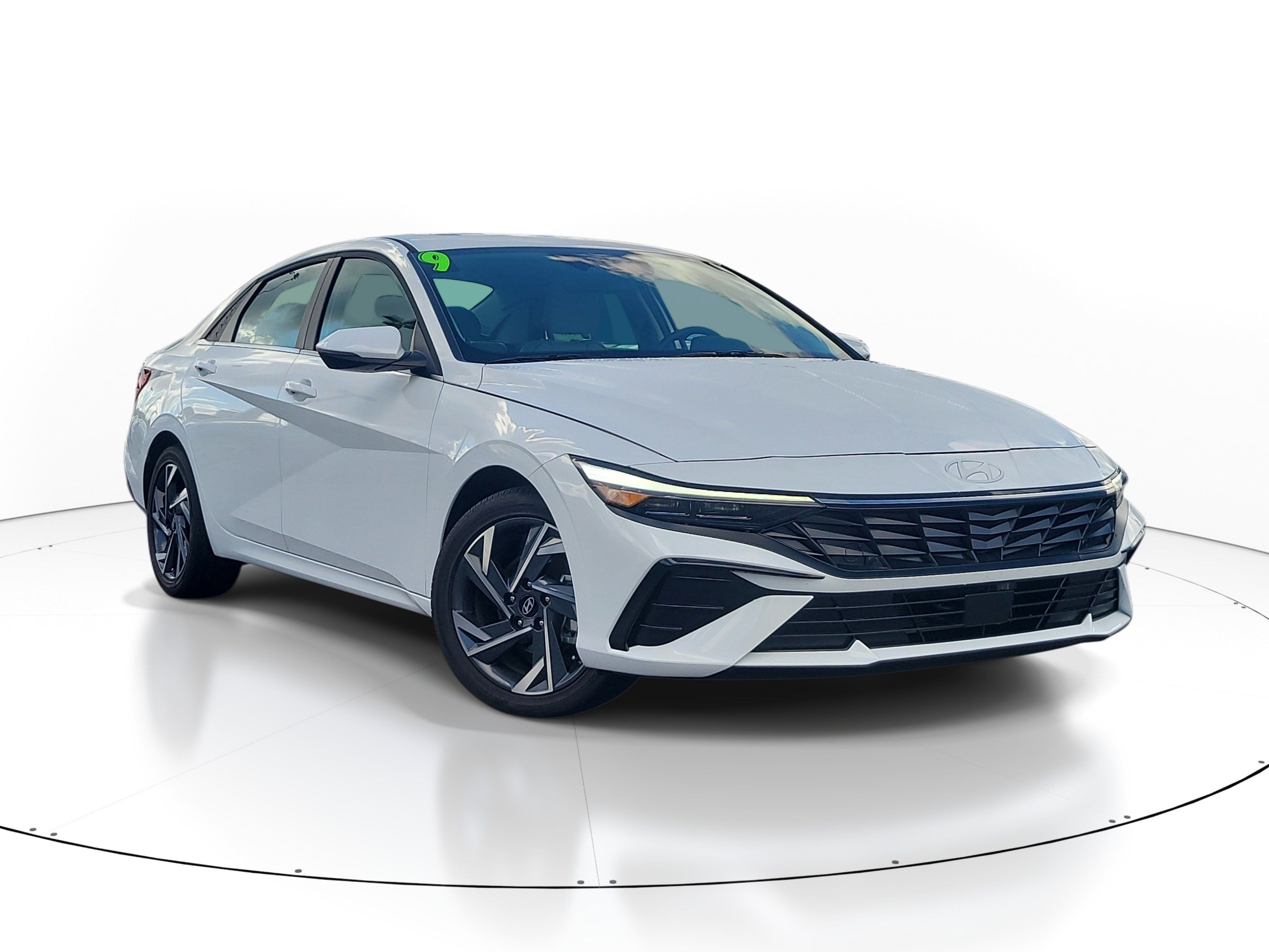 Used 2026 Hyundai Elantra Limited FWD image 1