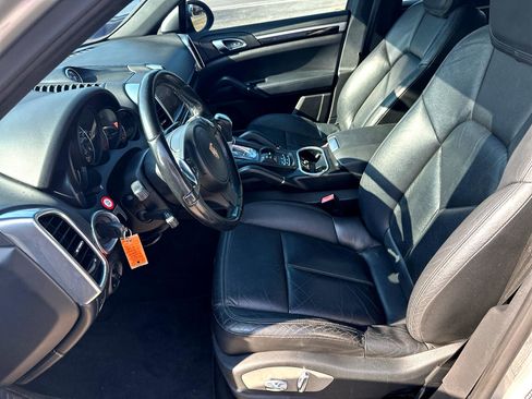 Used 2012 Porsche Cayenne image 9