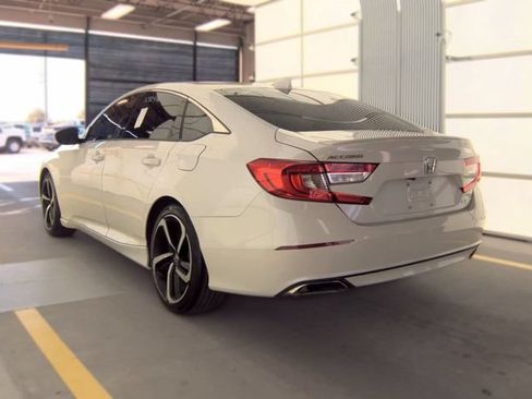 Used 2019 Honda Accord Sport image 4