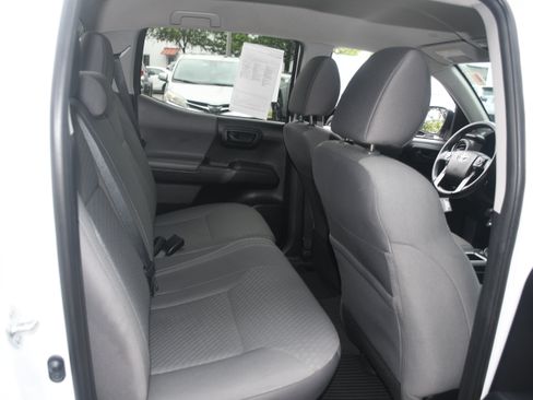 Used 2021 Toyota Tacoma SR AWD/4WD image 17