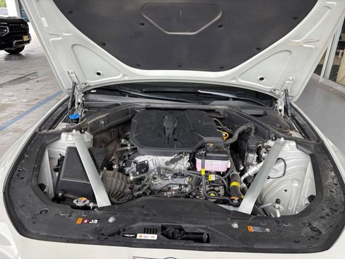 Used 2025 Genesis G70 2.5T image 32