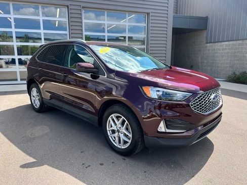Used 2024 Ford Edge SEL w/ Convenience Package AWD/4WD image 3