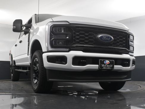 Used 2024 Ford F250 XL w/ STX Appearance Package image 11