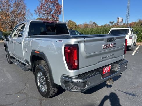 Used 2022 GMC Sierra 2500 SLT w/ SLT Convenience Package image 8