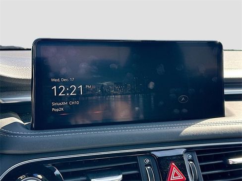 Used 2023 Genesis G70 2.0T image 15