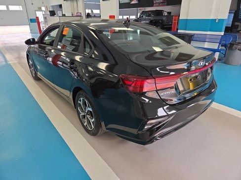 Used 2021 Kia Forte LXS FWD image 5