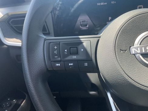 Used 2025 Nissan Kicks SV AWD/4WD image 24