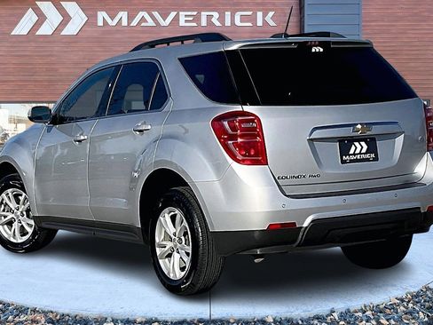 Used 2017 Chevrolet Equinox LT w/ Driver Confidence Package II image 4
