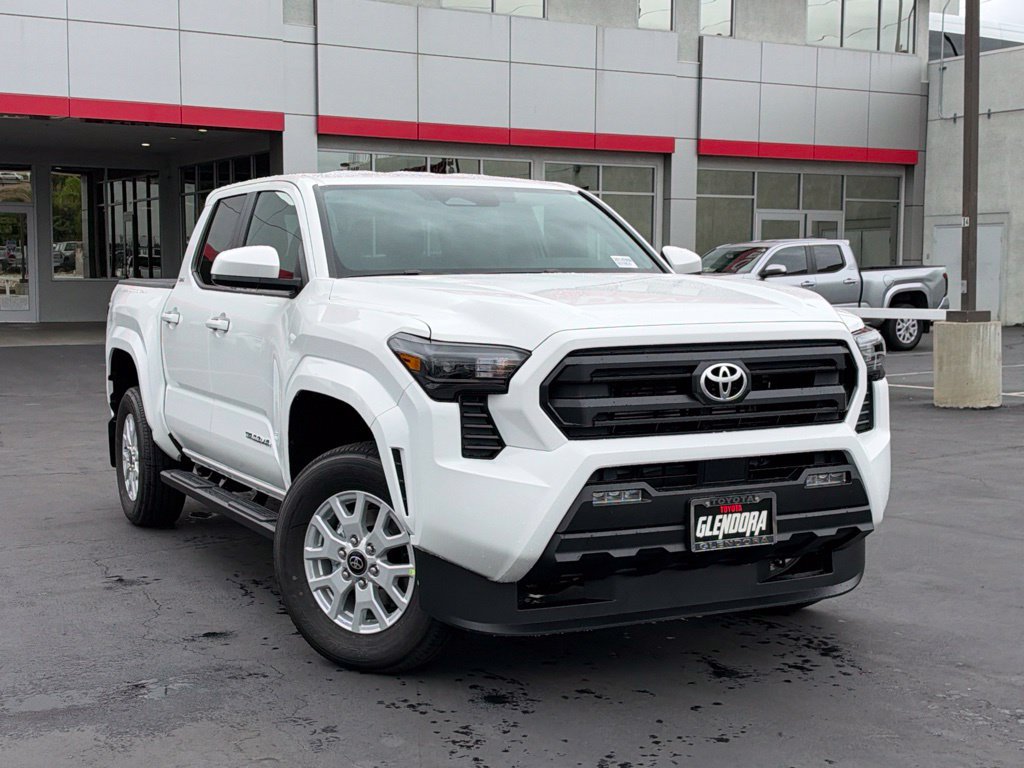 New 2026 Toyota Tacoma SR5 RWD image 2