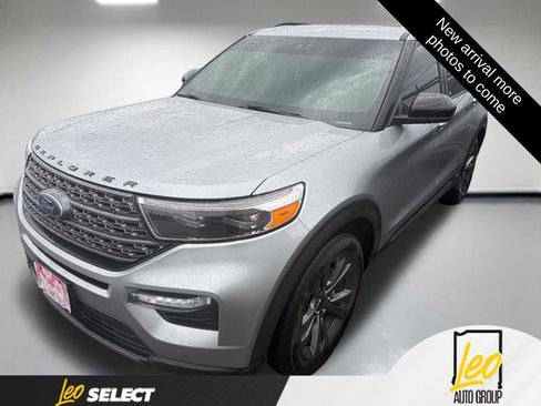 Used 2022 Ford Explorer XLT w/ Equipment Group 202A AWD/4WD image 1