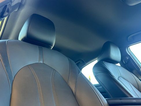 Certified 2022 Toyota Avalon XLE FWD image 19