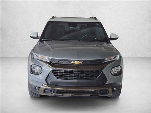 Used 2023 Chevrolet TrailBlazer ACTIV w/ Sun and Liftgate Package FWD image 2