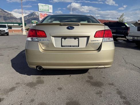 Used 2010 Subaru Legacy 2.5i Premium image 58