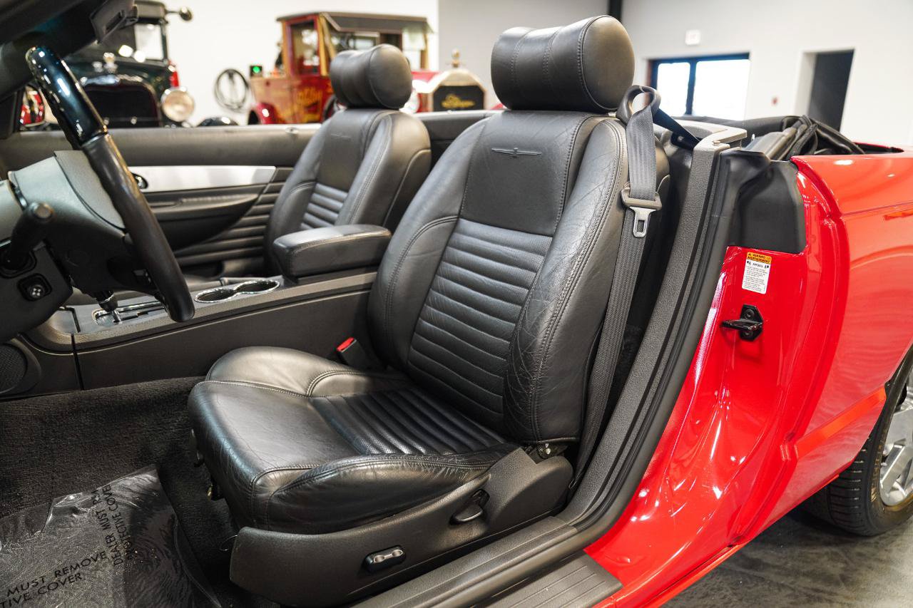 Used 2002 Ford Thunderbird RWD image 21