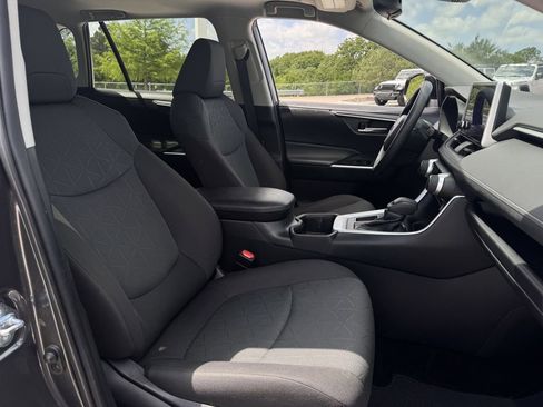 Used 2023 Toyota RAV4 XLE w/ Convenience Package image 28