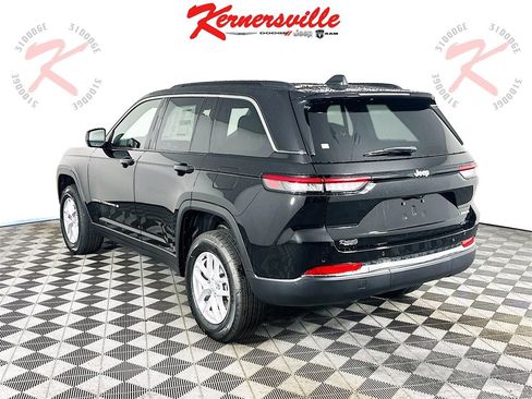 New 2025 Jeep Grand Cherokee Laredo X image 5