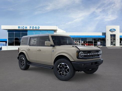 New 2025 Ford Bronco Outer Banks AWD/4WD image 12