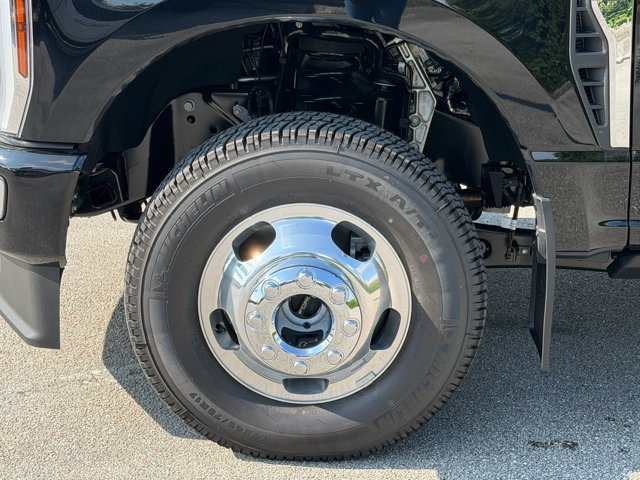 New 2026 Ford F350 Platinum w/ Platinum Plus Package AWD/4WD image 11