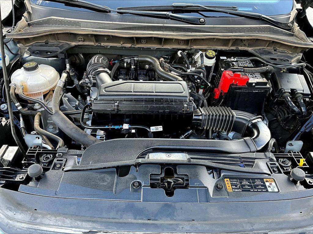 Used 2025 Ford Escape Active AWD/4WD image 31