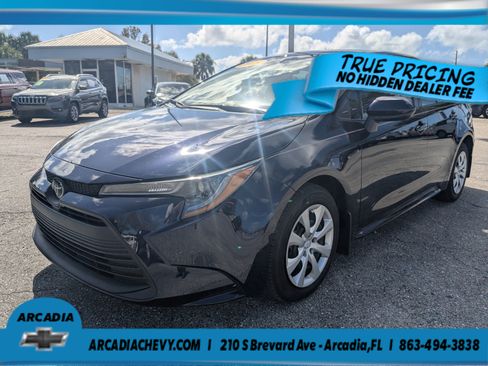 Used 2025 Toyota Corolla LE FWD image 8