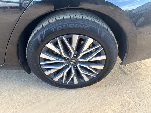 Used 2023 Nissan Altima 2.5 SV FWD image 10