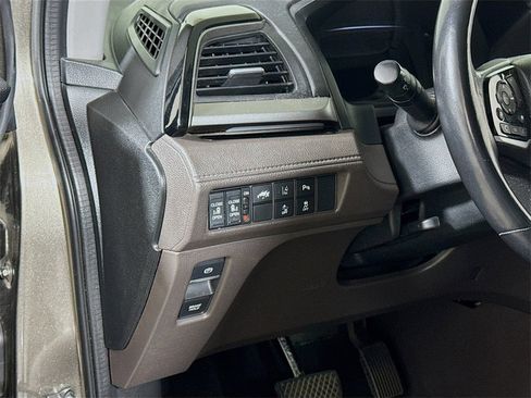 Used 2018 Honda Odyssey Elite image 8