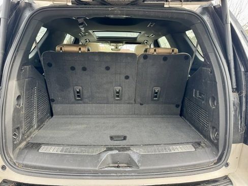 Used 2021 Chevrolet Tahoe Premier w/ Premium Package image 17