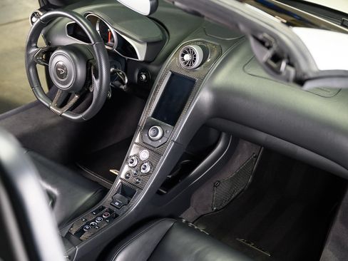 Used 2013 McLaren MP4-12C Spider image 33