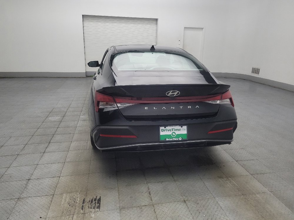 Used 2025 Hyundai Elantra Sport FWD image 6