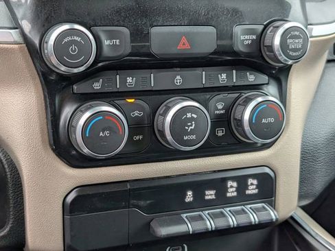 Used 2020 RAM 1500 Laramie AWD/4WD image 18