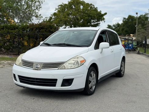Used 2009 Nissan Versa 1.8 S FWD image 5
