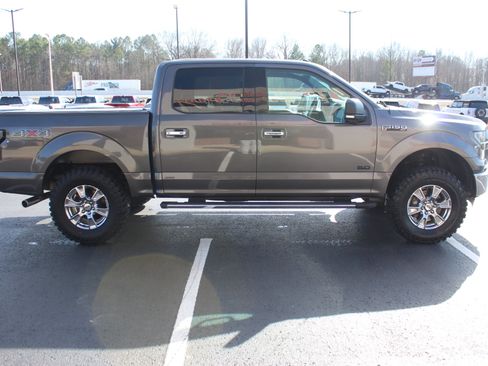 Used 2016 Ford F150 XLT w/ Equipment Group 302A Luxury image 5
