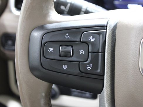 Used 2022 GMC Yukon XL Denali w/ Advanced Technology Package image 10