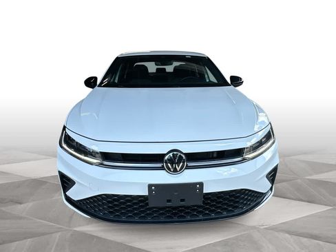 Used 2025 Volkswagen Jetta Sport FWD image 3