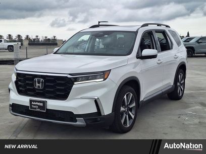 Used 2025 Honda Pilot Elite