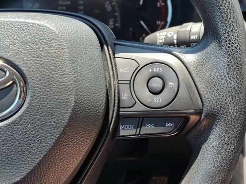 Used 2024 Toyota RAV4 XLE AWD/4WD image 20