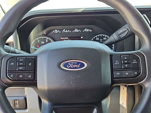 Used 2025 Ford F250 XLT AWD/4WD image 19