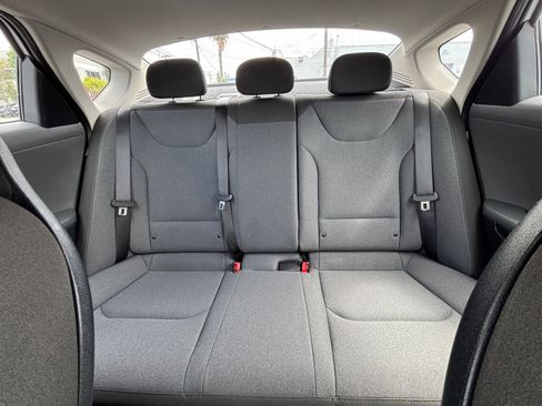 Used 2025 Kia K4 FWD image 43