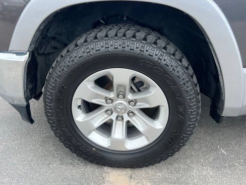 Used 2020 RAM 1500 Laramie AWD/4WD image 12