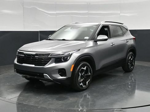 Used 2025 Kia Seltos S FWD image 6