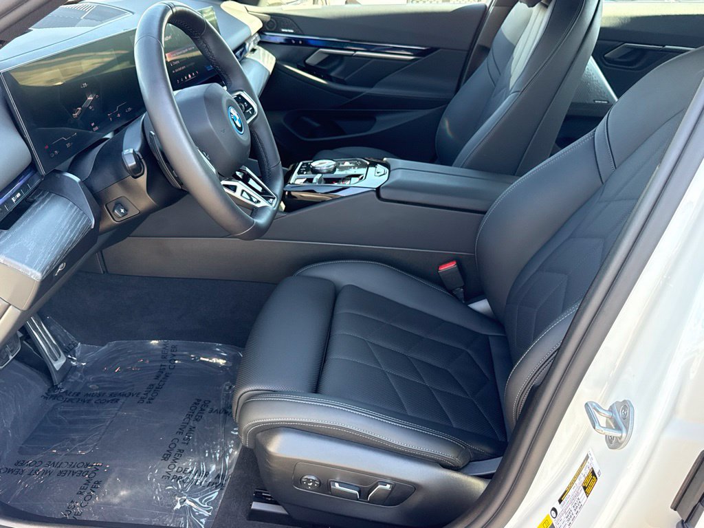 Used 2026 BMW i5 eDrive40 w/ M Sport Package RWD image 19