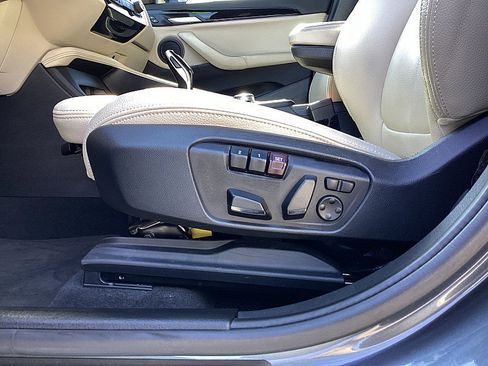 Used 2020 BMW X2 sDrive28i w/ M Sport X Package image 10