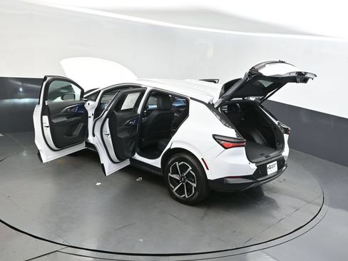 New 2025 Chevrolet Equinox EV LT FWD image 2
