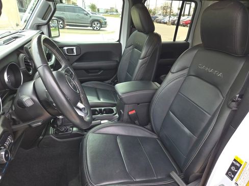 Used 2022 Jeep Wrangler Unlimited Sahara w/ Cold Weather Group image 24