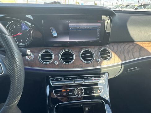 Used 2017 Mercedes-Benz E 300 image 21