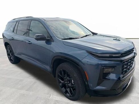 Used 2024 Chevrolet Traverse RS AWD/4WD image 3