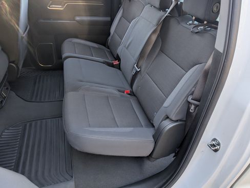 Used 2025 Chevrolet Silverado 1500 LT image 17